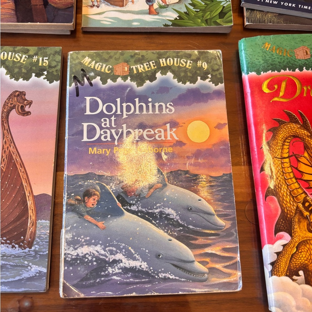 Magic Tree House Book Bundle - Picture 8 of 9